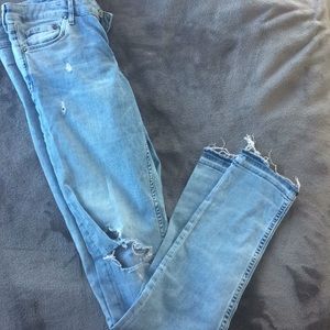 Light wash ripped skinny jeans